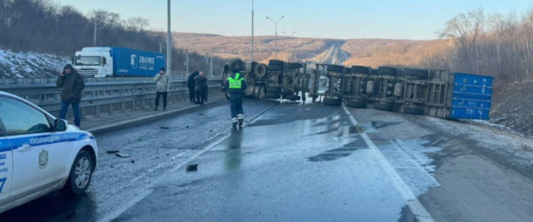 Штраф за блокировку автомобиля: перекрытие выезда с парковки, двора, ответственность и наказание