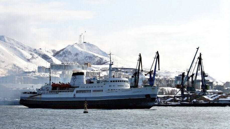 Паром холмск-ванино расписание. Паромная переправа ванино холмск карта. График паромов ванино холмск. График паромной переправы ванино холмск. Ванино-холмск на карте.