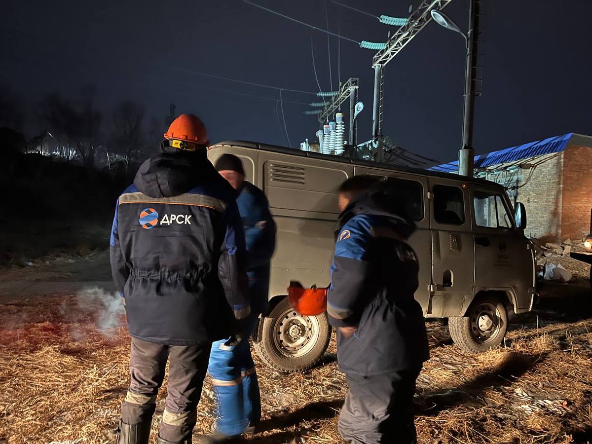 В домах Первомайского района вторые сутки нет отопления после пожара на  подстанции – Новости Владивостока на VL.ru