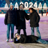 Студенты фотографировались на фоне светящихся цифр «2024» — newsvl.ru