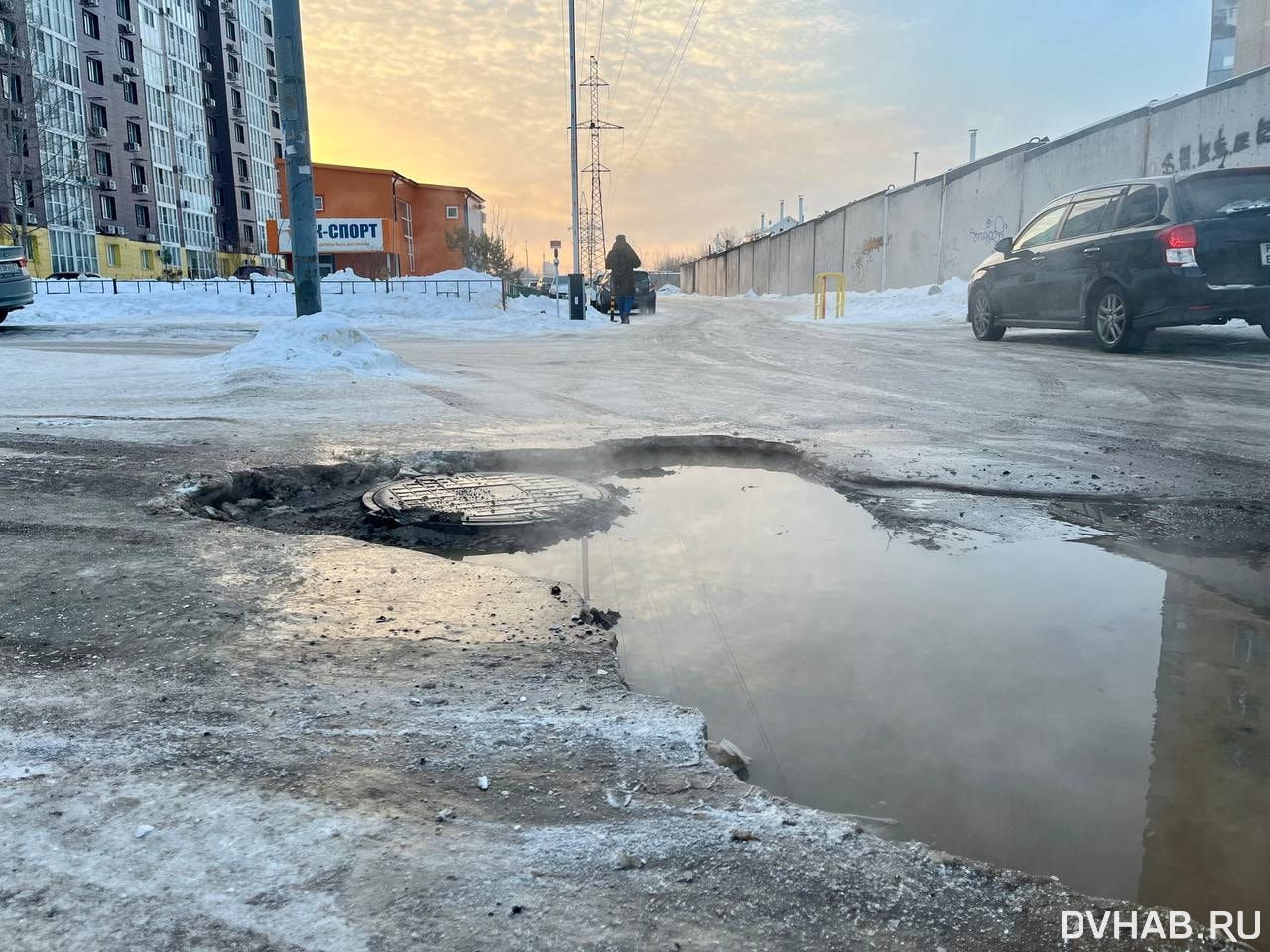 Третий раз за январь на Оборонной произошла коммунальная авария (ФОТО) —  Новости Хабаровска