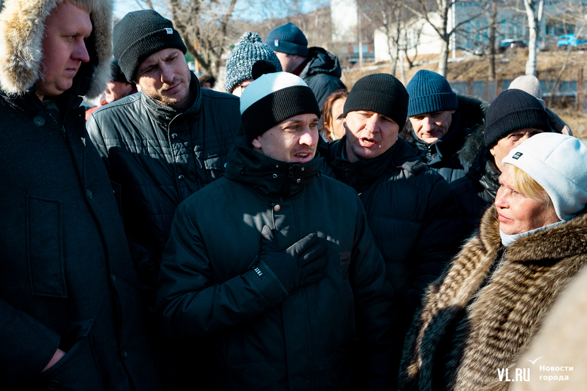 Кто-то неправильно трактует импортозамещение»: два из пяти гектаров леса на  Тихвинской отдали под пошив спецодежды и школьной формы – Новости  Владивостока на VL.ru