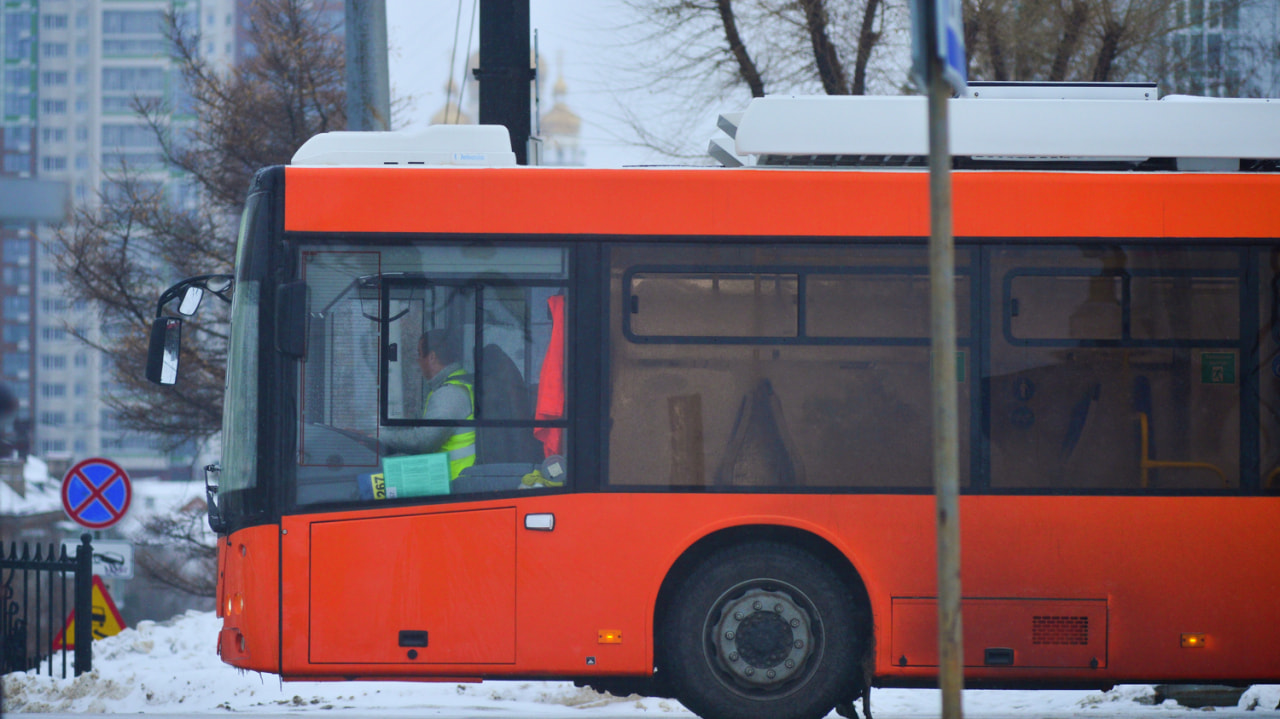 Мы не влезем: против изменения маршрута выступают пассажиры автобуса —  Новости Хабаровска