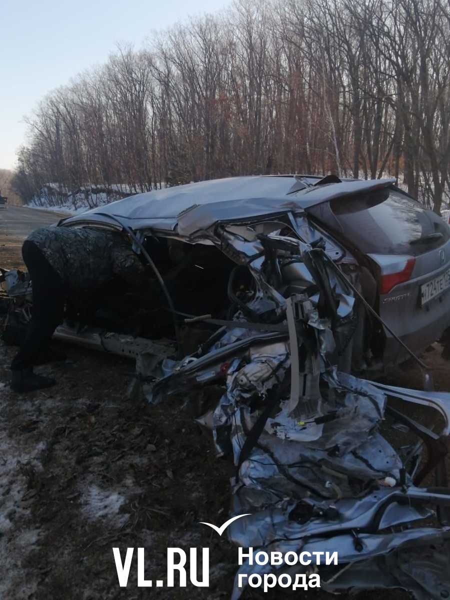 В Приморье с большегруза слетели бетонные плиты — два человека пострадали,  два погибли – Новости Владивостока на VL.ru