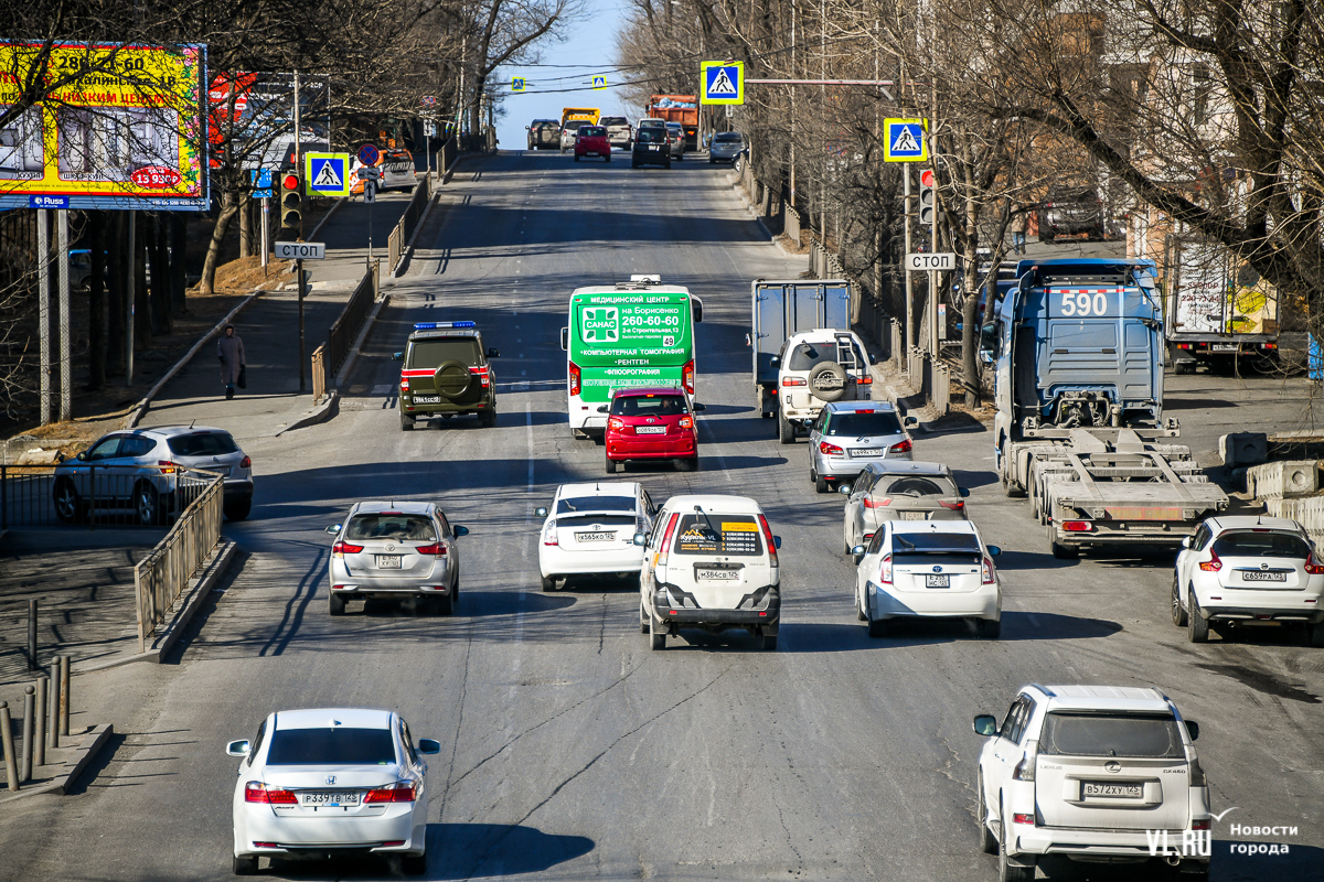 Во Владивостоке большую часть года нет разметки из-за недолговечной краски  и пыльных дорог – Новости Владивостока на VL.ru