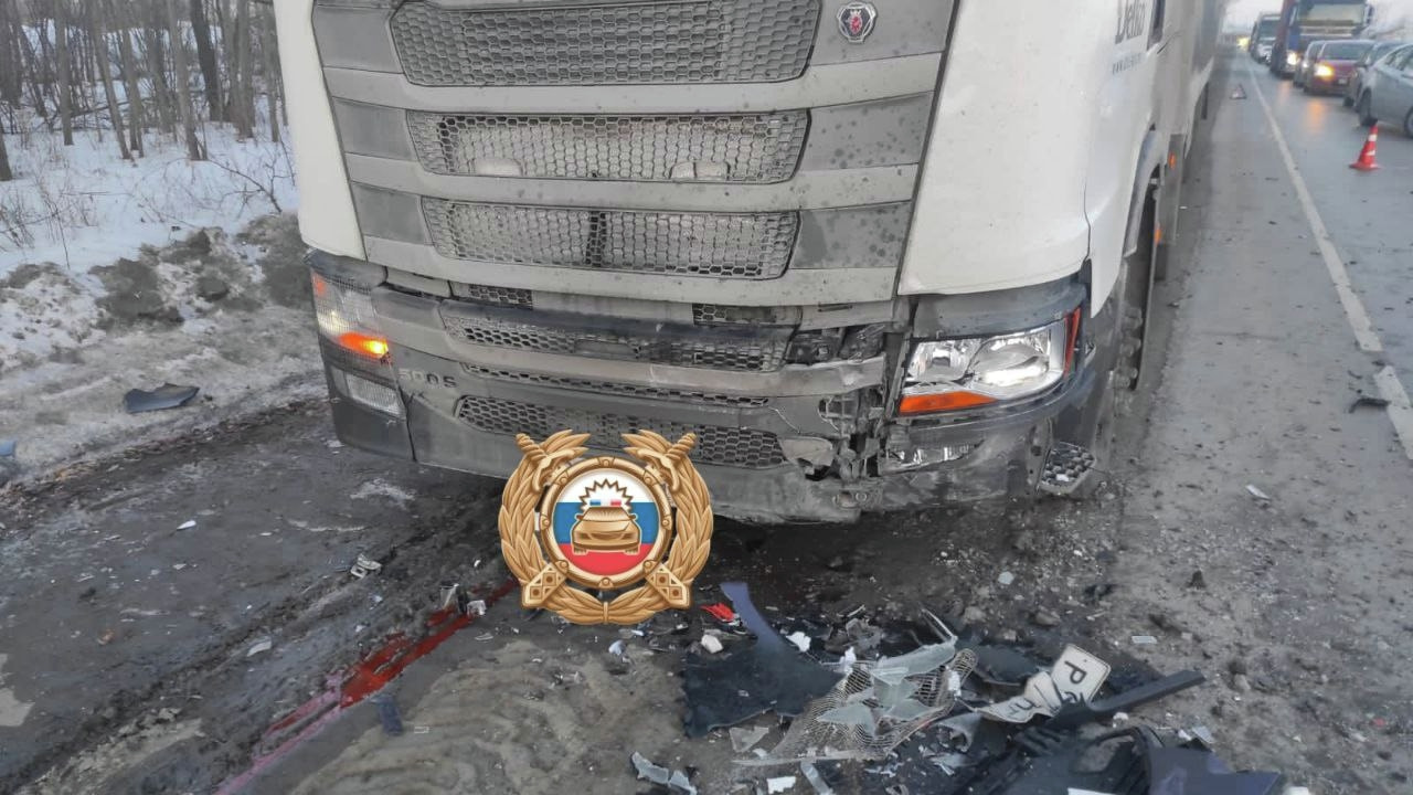 Aqua, Prius и Scania: два ДТП подряд произошло под Хабаровском (ФОТО) —  Новости Хабаровска