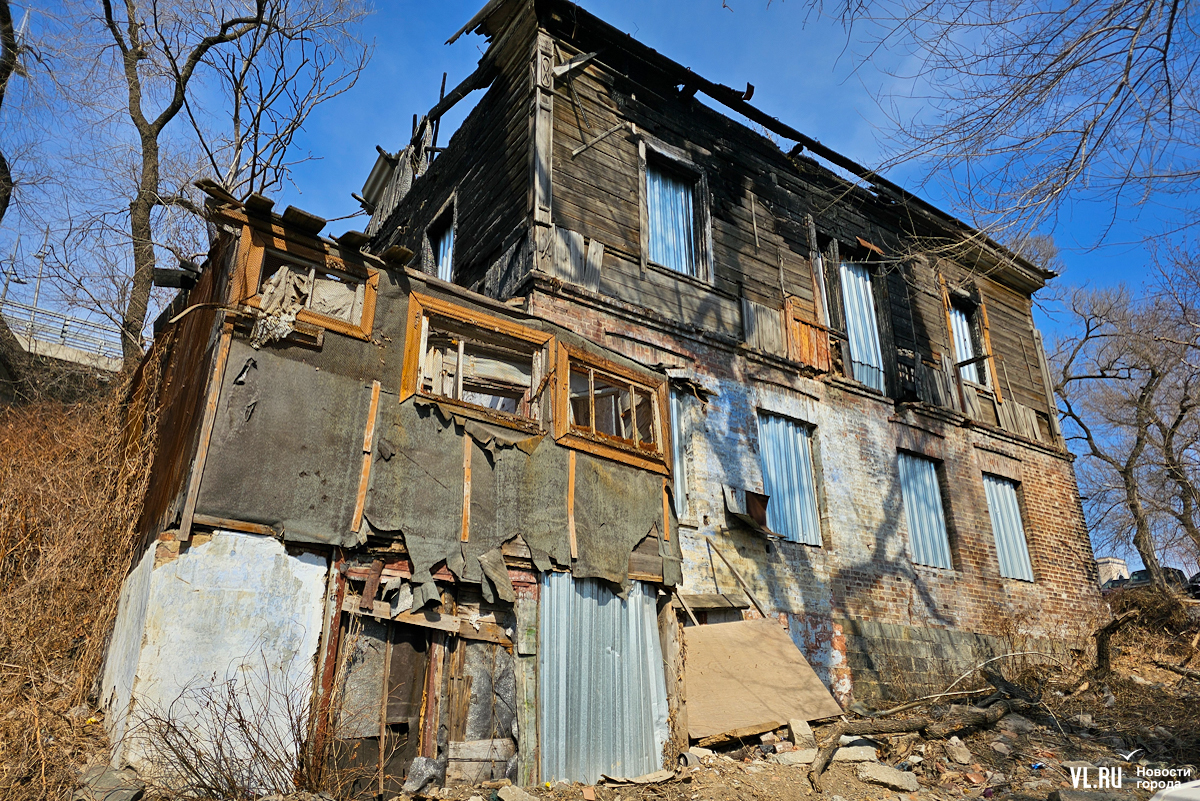 Частично сгоревший «Дом Лукьянова» на Всеволода Сибирцева продали  владивостокской компании за 5,9 млн рублей (ФОТО) – Новости Владивостока на  VL.ru