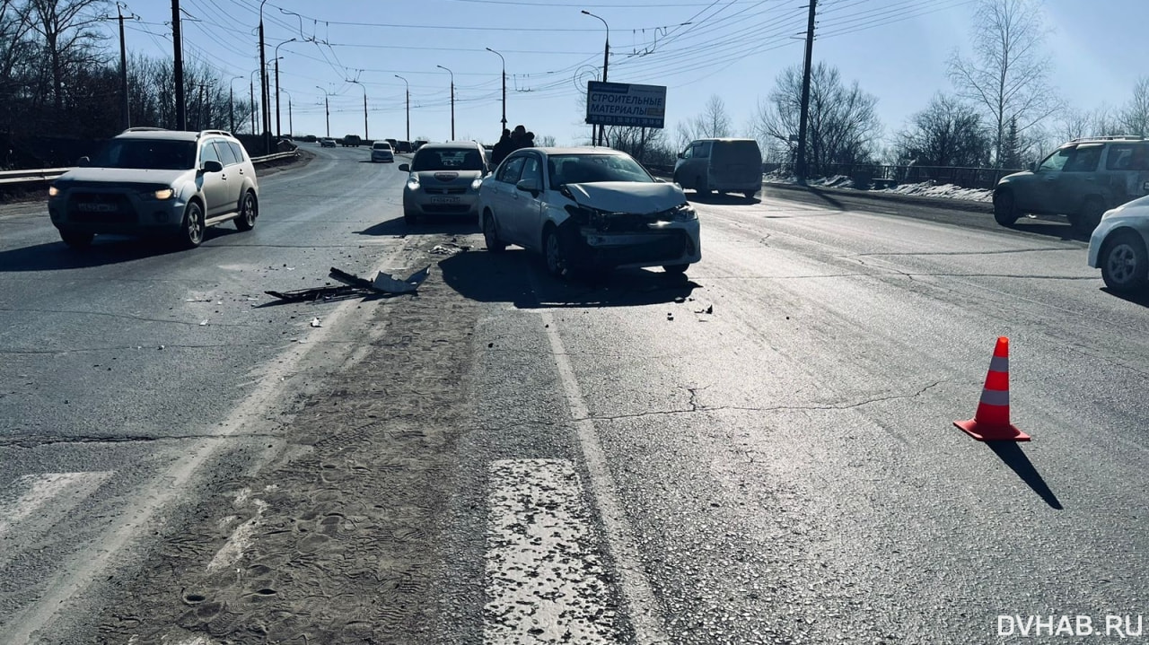 Уроженец Китая стал виновником ДТП на Ленинградской (ФОТО) — Новости  Хабаровска