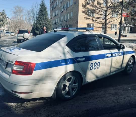 Таксист на Toyota Prius стал виновником ДТП в проезде Локомотивном ...