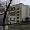 Смежные здания были построены с разницей в 30 лет — newsvl.ru