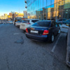Изначально делиниаторами на Инструментальном заводе перекрыли парковку гостиницы, но потом тут их убрали — newsvl.ru