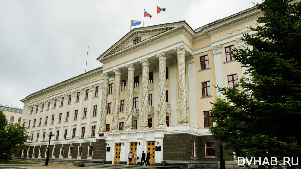 Администрацию Хабаровска покинут два заместителя мэра