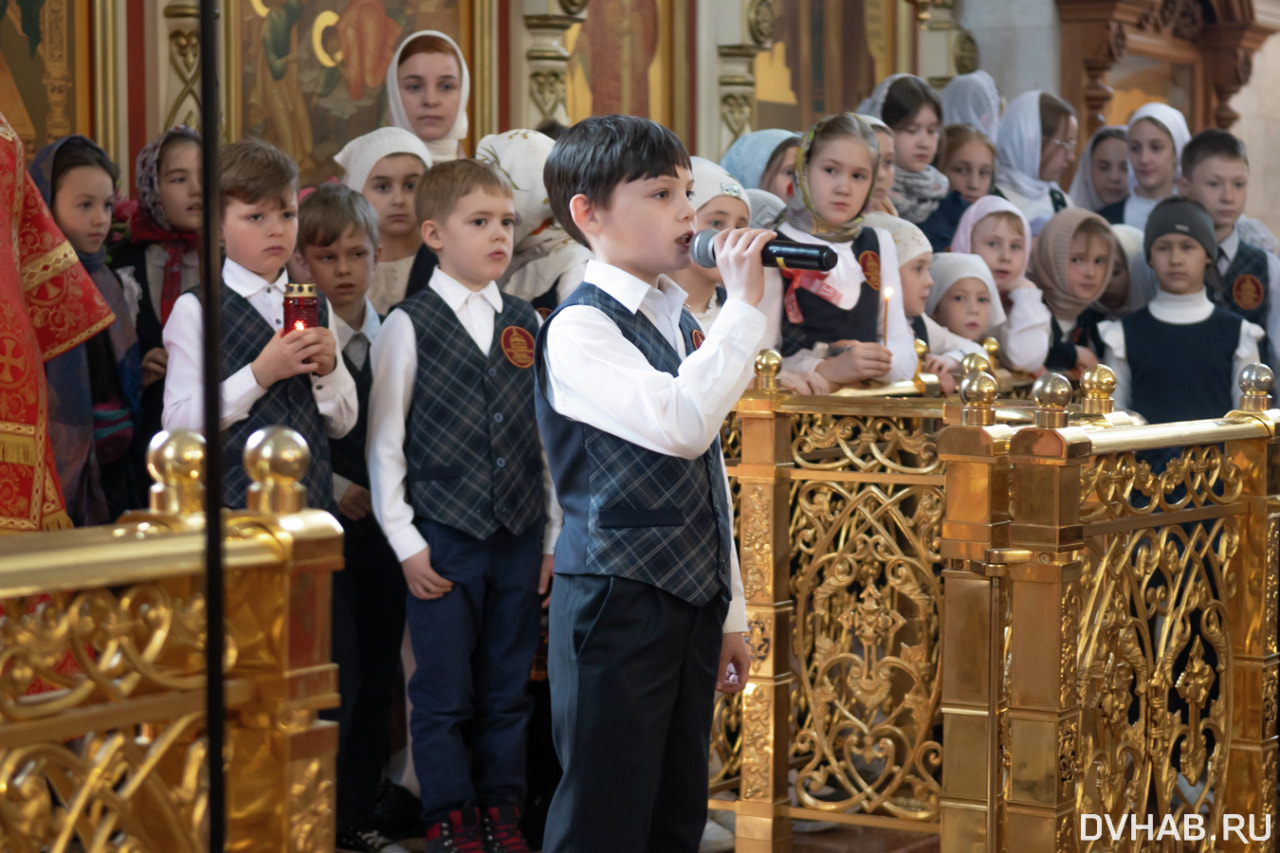 Благодатный огонь доставили в Хабаровск (ФОТО) — Новости Хабаровска