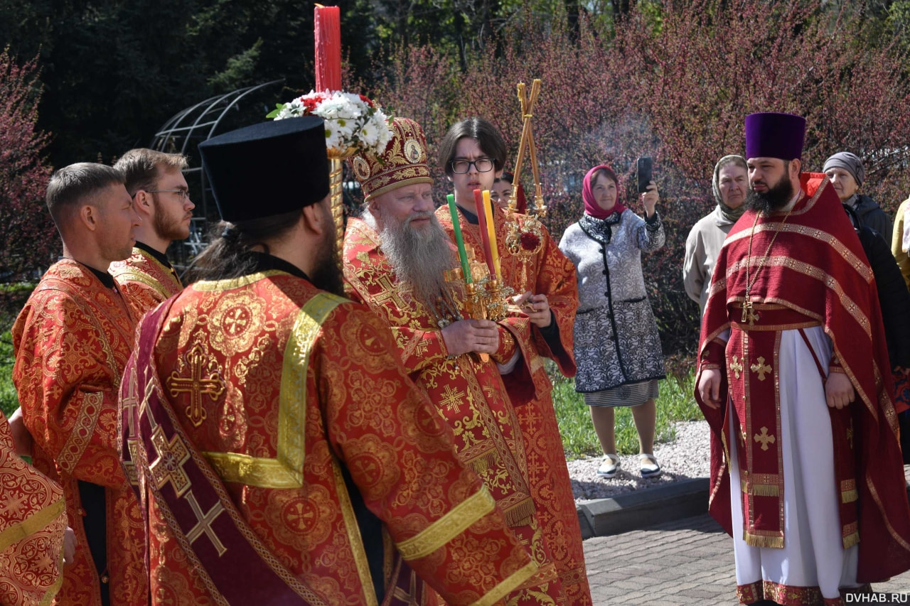 В Биробиджан из Иерусалима прибыл Благодатный огонь (ФОТО) — Новости  Хабаровска