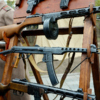 По центру - пистолет-пулемёт Судаева с раскладным прикладом — newsvl.ru