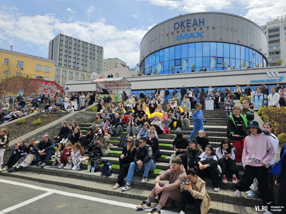 У «Океана» во Владивостоке проходит фестиваль «Майские» – Новости  Владивостока на VL.ru