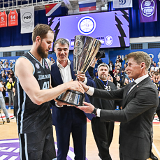 После второй победы над &laquo;Химками&raquo; во Владивостоке баскетбольное &laquo;Динамо&raquo; впервые в истории стало чемпионом Суперлиги