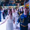 Почётные гости бала, руководители владивостокских университетов, должны были выбрать короля и королеву вечера — newsvl.ru