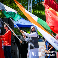 Блюда, игры и наряды своих народов показали студенты ДВФУ на фестивале межнационального единства (ФОТО)