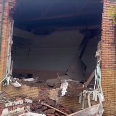 В школе Вольно-Надеждинского обрушилось здание столовой (ВИДЕО)