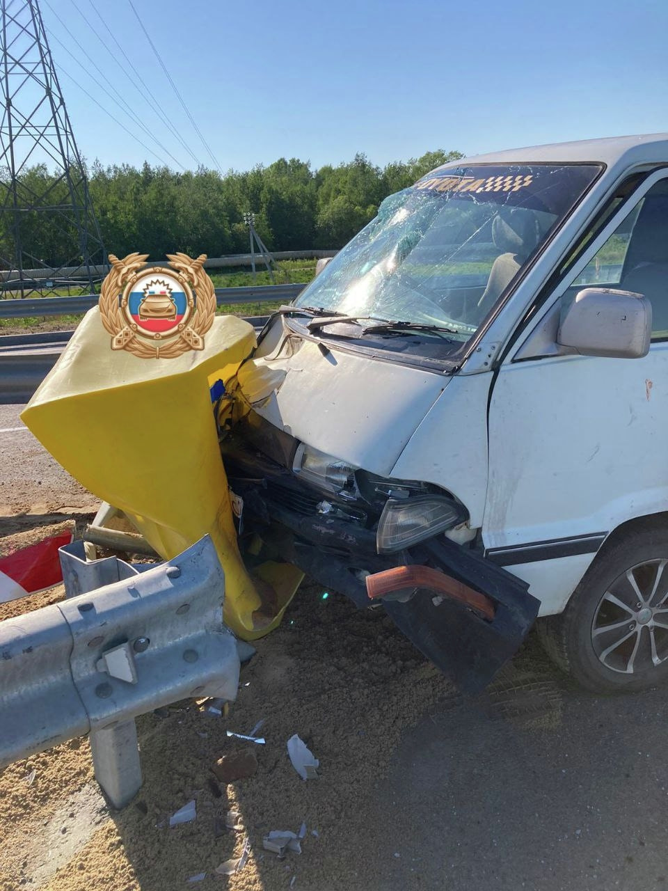 Стало плохо: Toyota врезалась в отбойник на «Обходе Хабаровска» (ФОТО;  ВИДЕО) — Новости Хабаровска