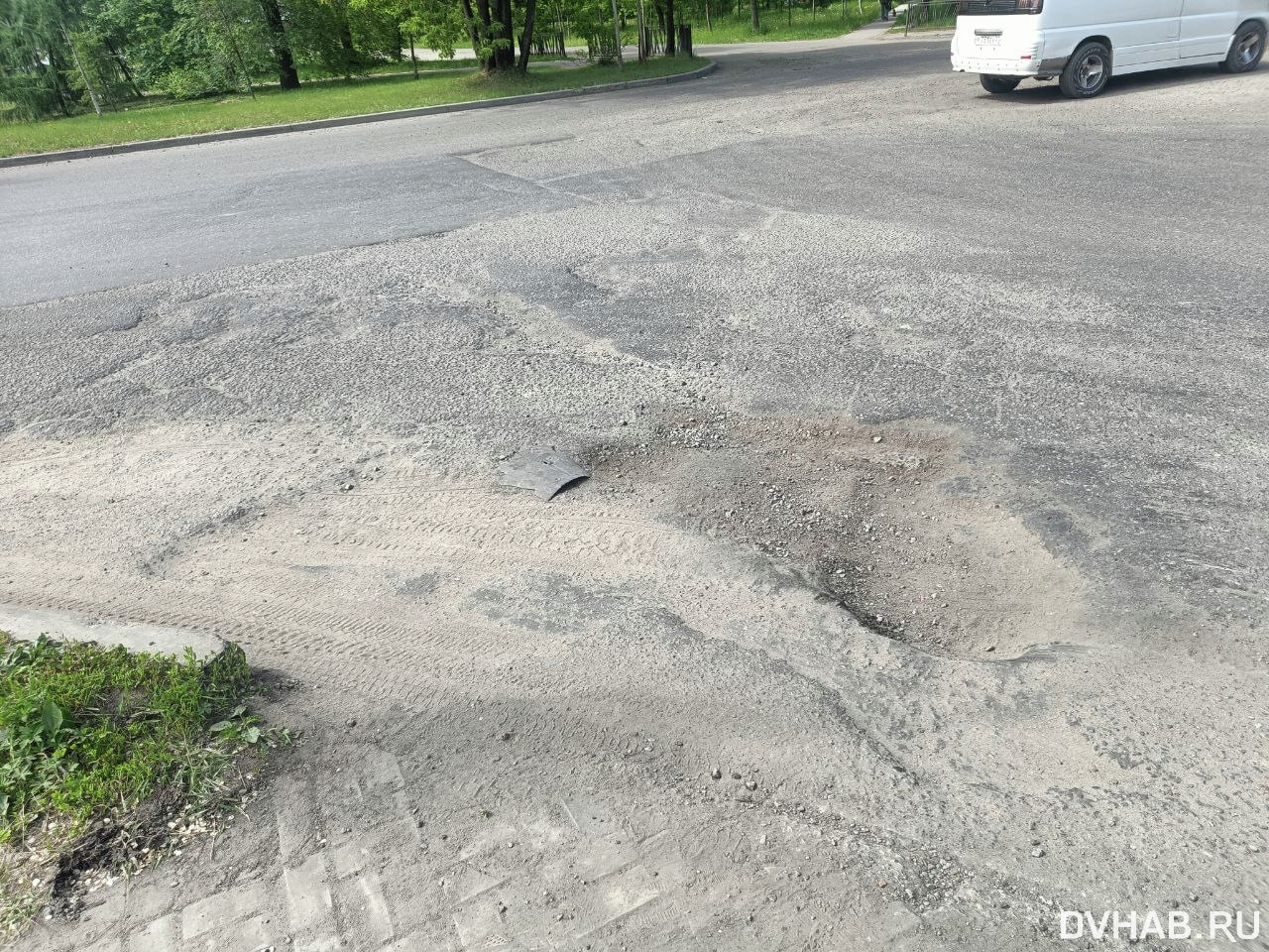 Автомобили разбивают хабаровчане из-за ям в поселке имени Горького (ФОТО) —  Новости Хабаровска