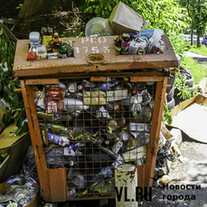 Во Владивостоке не хватает водителей для вывоза раздельно собранного мусора из оранжевых сеток