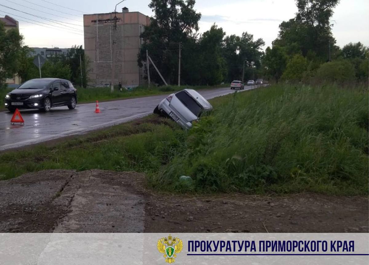 В Арсеньеве машина сбила девочку на роликах – Новости Владивостока на VL.ru