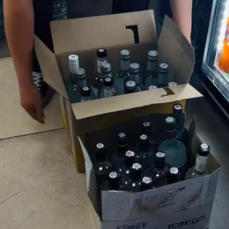 110 литров крепкого алкоголя конфисковали в магазинчике в районе Спортивной набережной