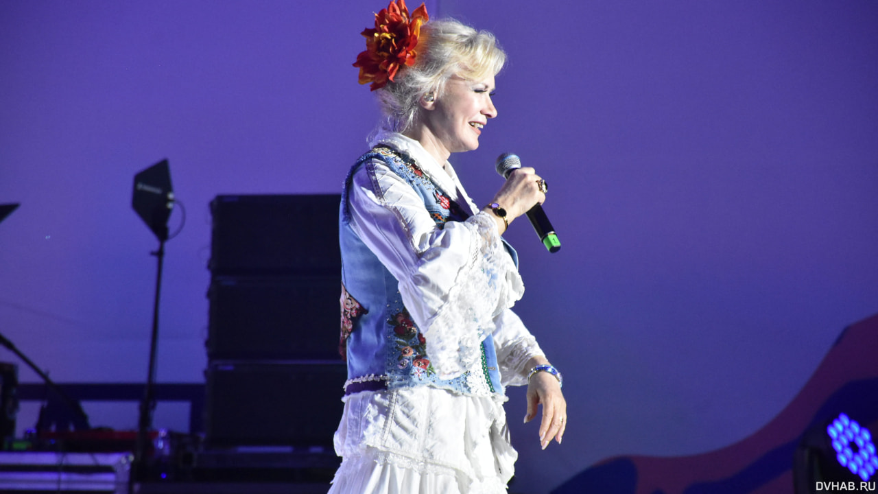 Экс-солистка «Миража» завершила своим концертом празднование 50-летия БАМа (ФОТО; ВИДЕО)