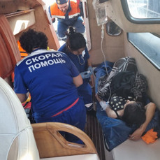 Спасатели эвакуировали с острова Рейнеке больную женщину
