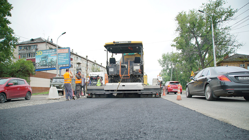 Завершить ремонт дороги на проспекте 60-летия Октября планируется в сентябре