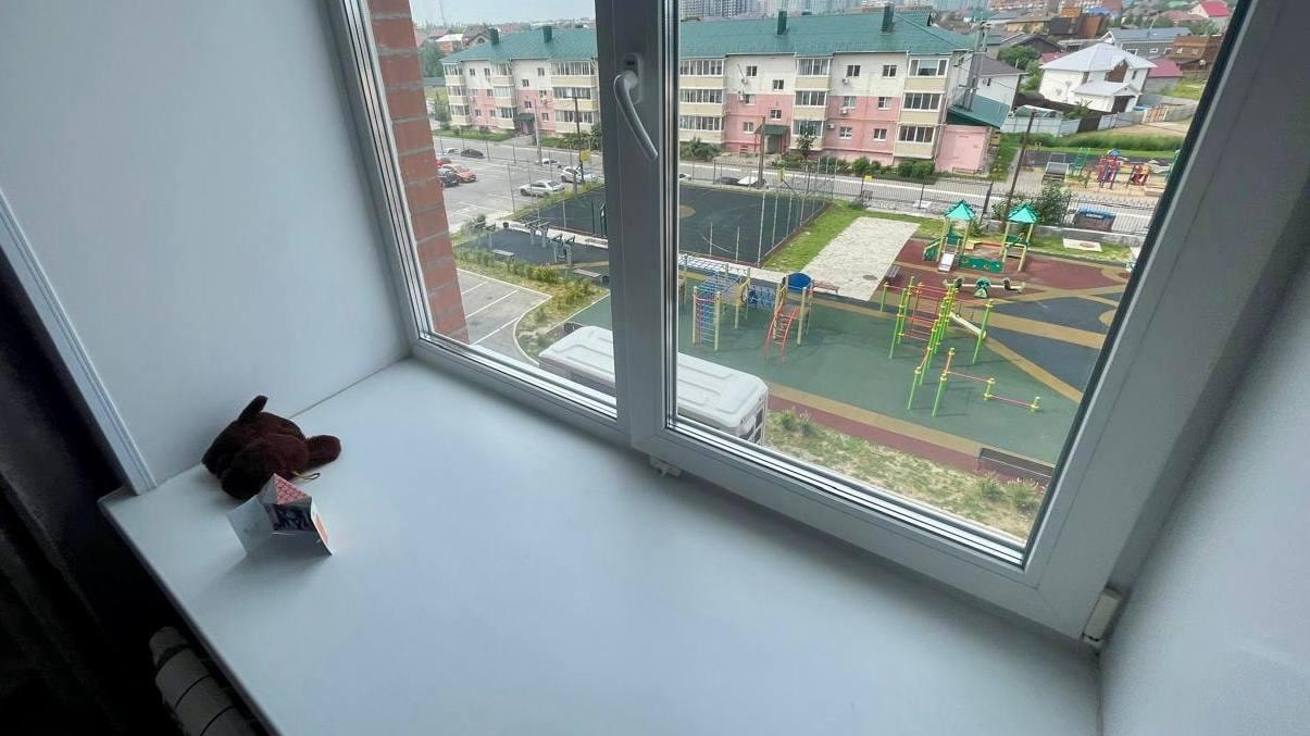 Двухлетний ребенок погиб, выпав из окна новостройки на Воронежской (ФОТО)