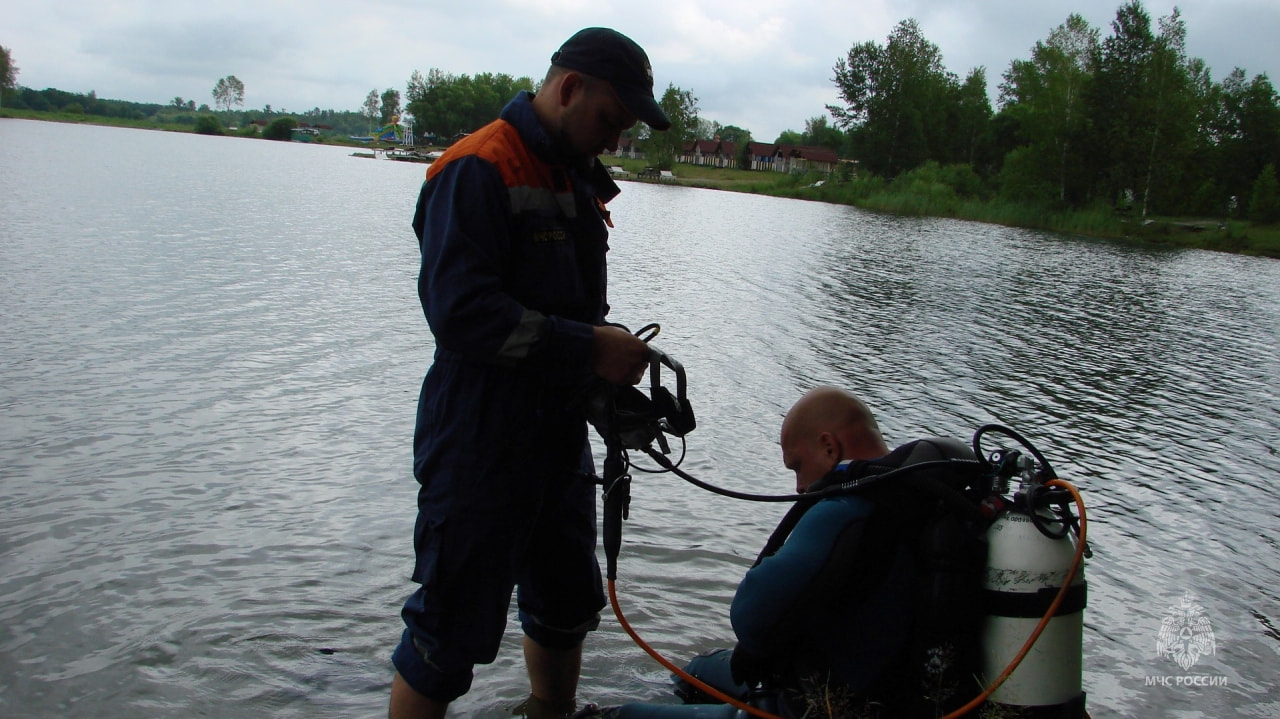 Тело утонувшего в озере Драга мужчины обнаружили спасатели (ФОТО)