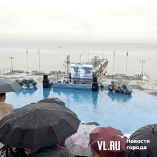 Празднование Дня ВМФ под дождём началось во Владивостоке