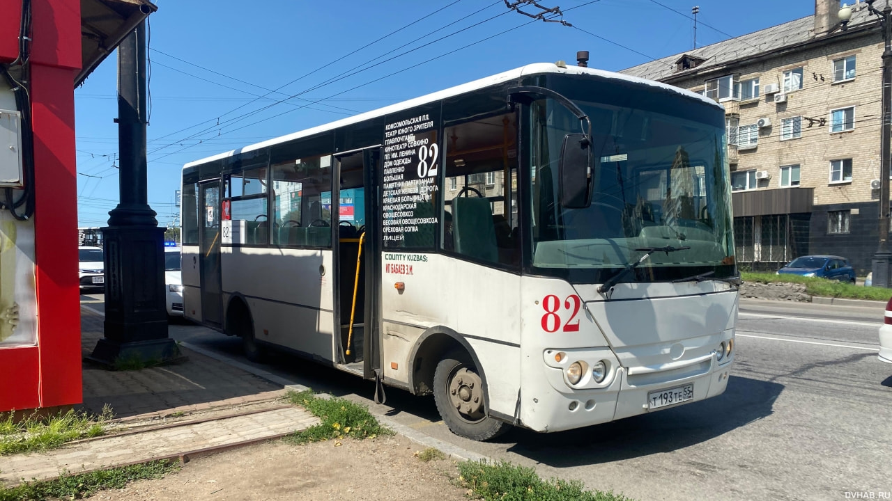 82-летняя пассажирка автобуса № 82 пострадала у остановки «Большая» (ФОТО)