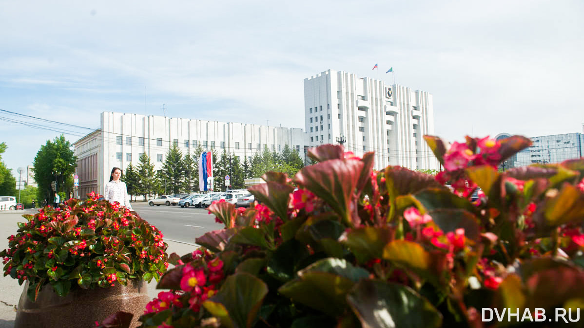 Продолжаются перестановки в «белом доме» (ФОТО)