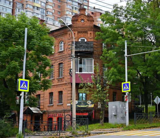 DVHAB на районе: Советская – улица рушащейся мельницы и гигантского скворечника (ФОТО)