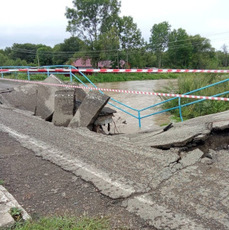 Временный мост построят на выезде из Соколовки для объезда частично обрушенной конструкции