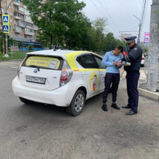 Более 30 таксистов в Приморье привлекли к ответственности за нарушения ПДД во время спецрейда