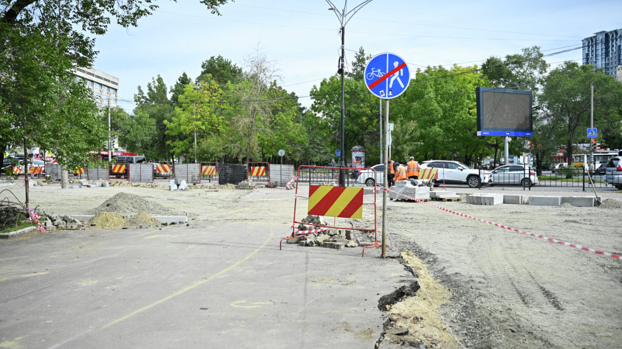 В Хабаровске на месте пожара в музыкальном театре задержаны несколько человек * 