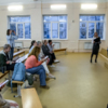 Для утренних занятий и лекций в сквере разместят деревянный настил — newsvl.ru