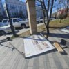 Ветер разрушил выставку фотографий в сквере Суханова — newsvl.ru