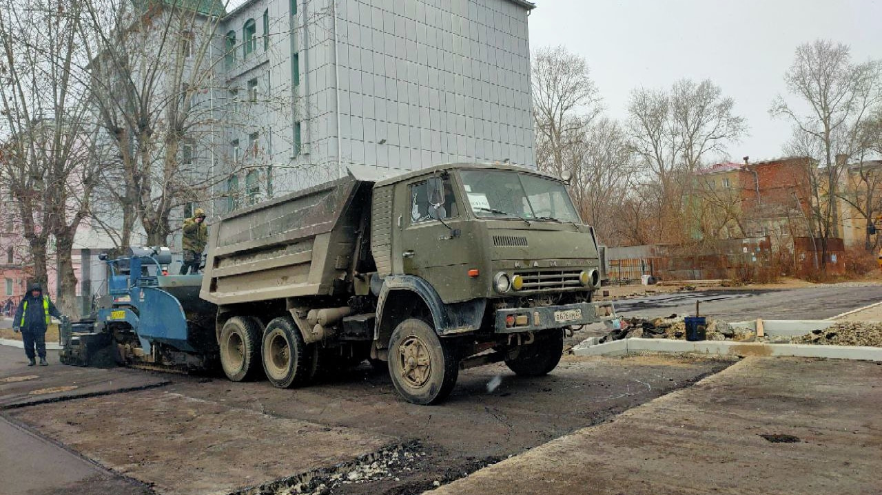 Вопросы есть: руководитель компании-заказчика прокомментировал качество асфальта на Красноармейской