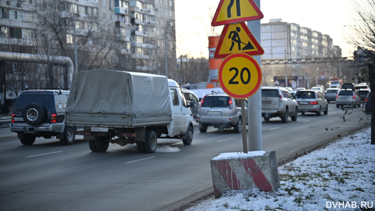 В назначенный срок полосу на Павла Морозова так и не открыли (ФОТО)