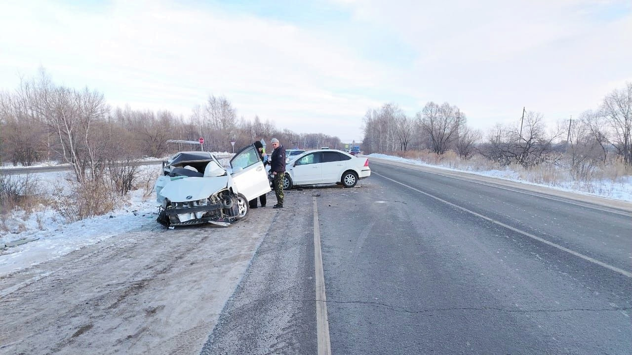 Водитель Toyota погиб в ДТП в Хабаровском районе (ФОТО; ОБНОВЛЕНИЕ)