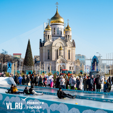 Рождественские песни будут исполнять хоры в храме и в торговых центрах Владивостока