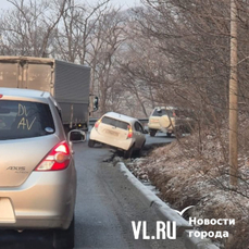 Размытую обочину на узкой дороге на Выселковой собираются отремонтировать в этом году