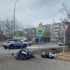 Байкер и его пассажирка погибли в ДТП в Приморье