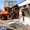 Наши дни, активный снос незаконной постройки — newsvl.ru